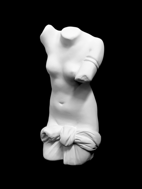 B28.4 TORSO DE ROPAJE